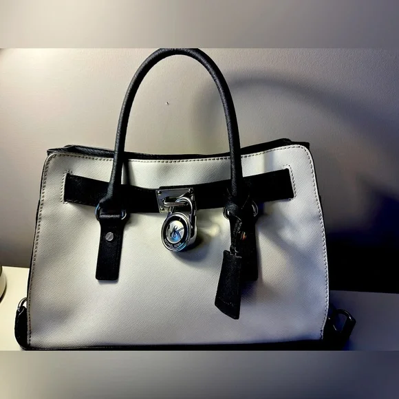 Michael Kors Purse - Picture 2 of 7